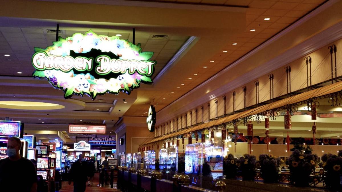 Classic Las Vegas buffet experience with all-you-can-eat options