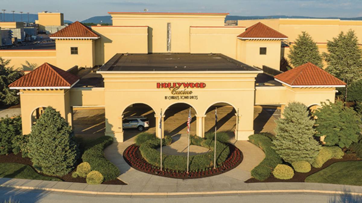 one of the Top Performing West Virginia Casinos is hollywood casino at charles town.