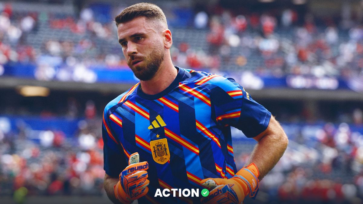 World Cup Golden Glove Winner: Simon Leads Polymarket Predictions