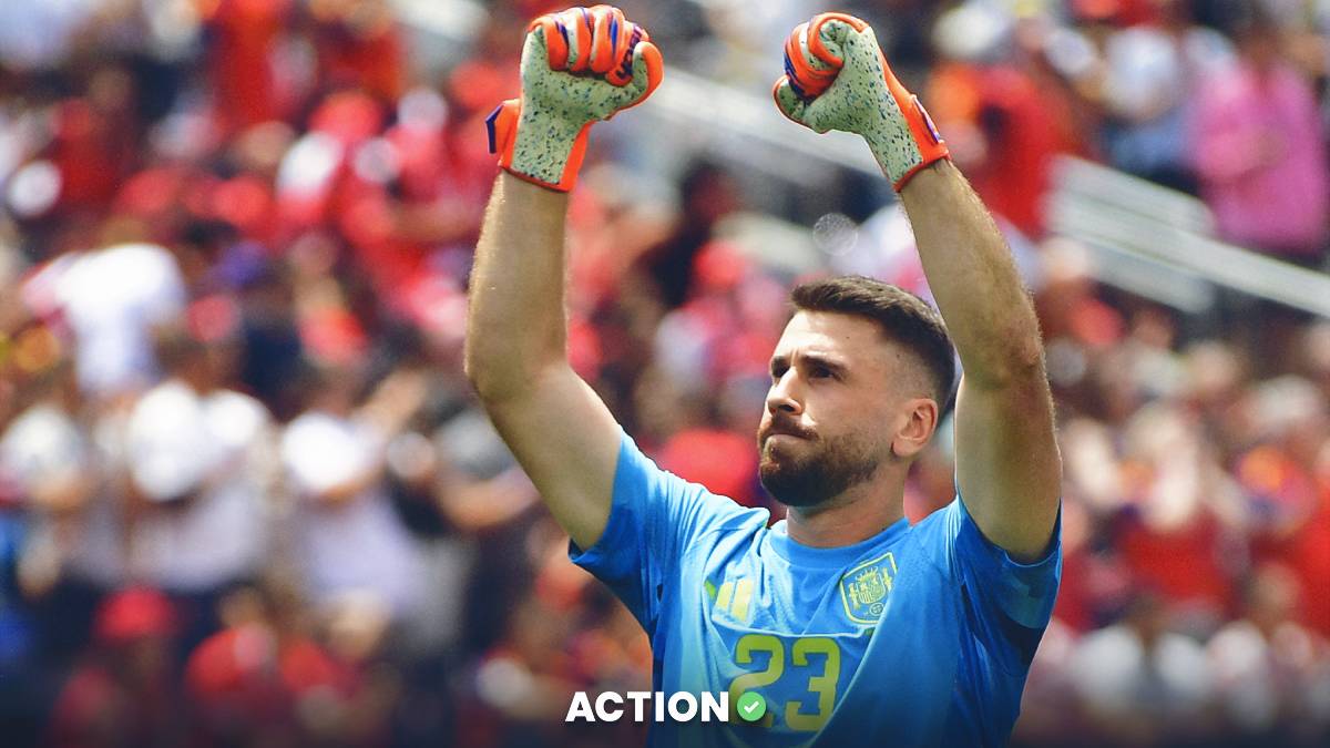 World Cup Golden Glove Odds: Predictions Target Unai Simon, Dibu Martinez