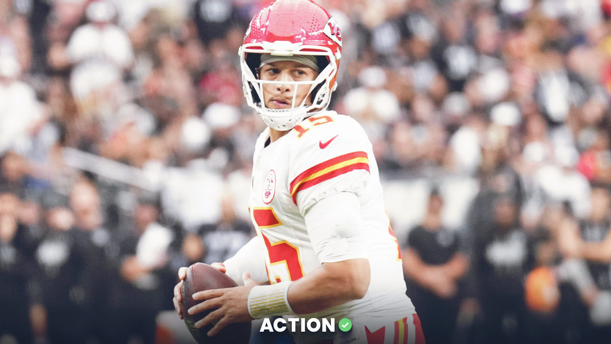 Mahomes Odds Surge in NFL MVP Race: Can He Catch Frontrunner Josh Allen?