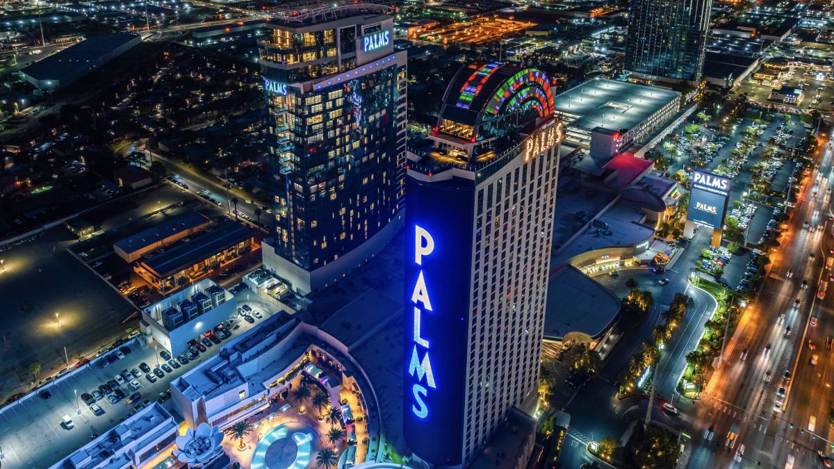 Entrance to Palms Las Vegas with resort signage