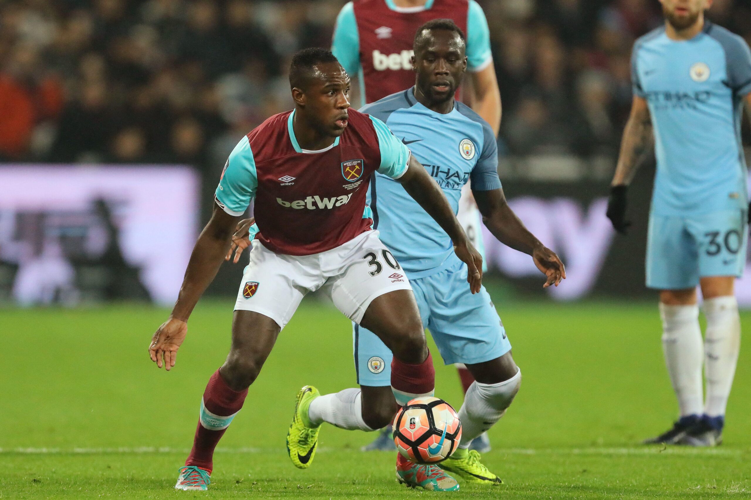 Bacary Sagna Comments On Arsenal’s ‘Title Favorites’ Tag