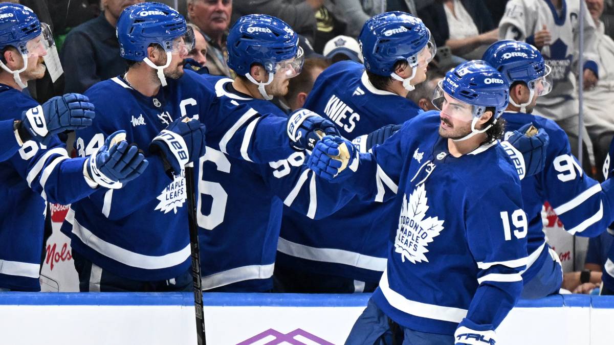 Fans watch Wednesday Night Hockey during an NHL on Prime broadcast