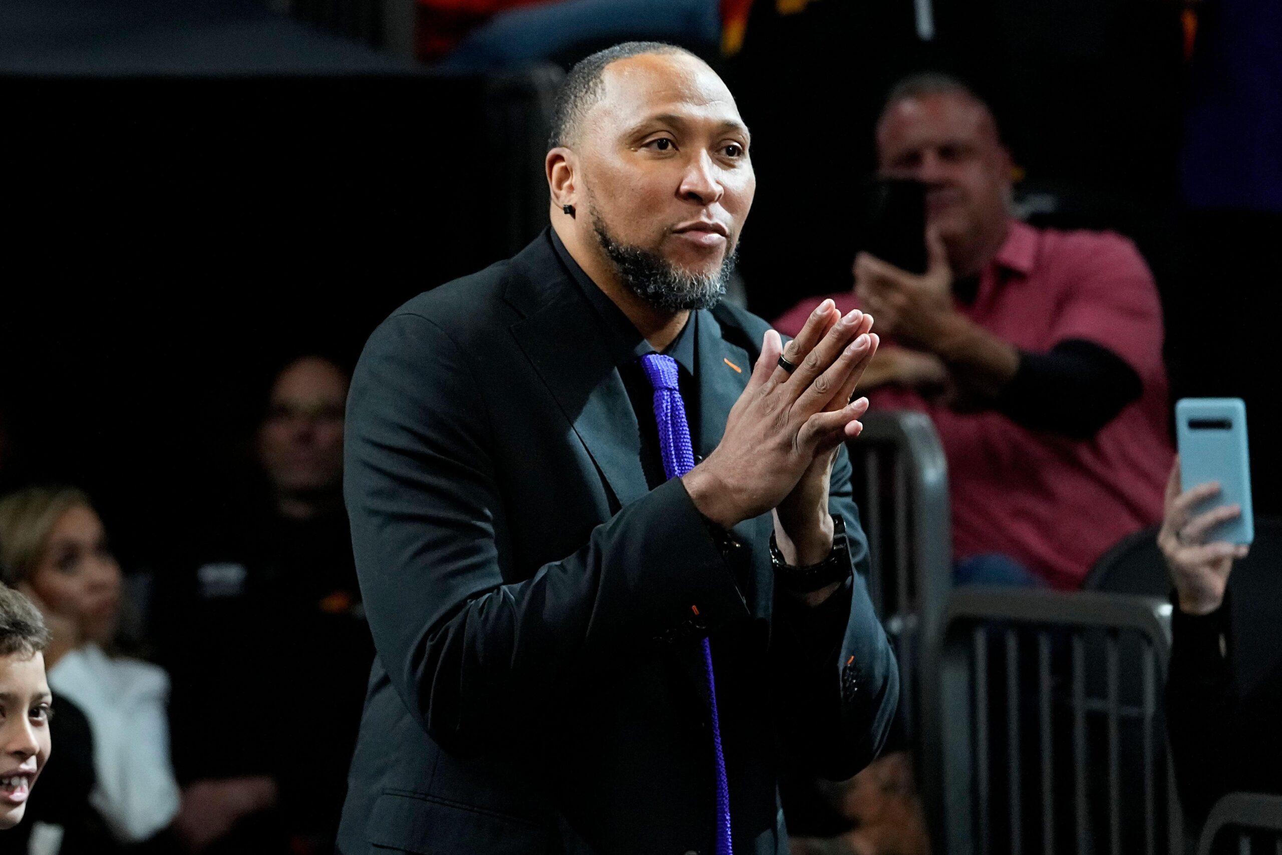 Shawn Marion on LeBron’s 76ers, Kyrie’s Return, Giannis Image