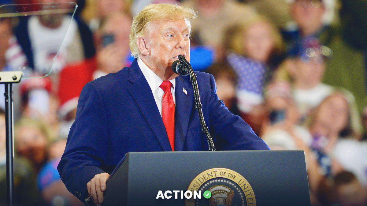 Trump Targets Iowa Governor Race With $15B Steel Mill Promise
